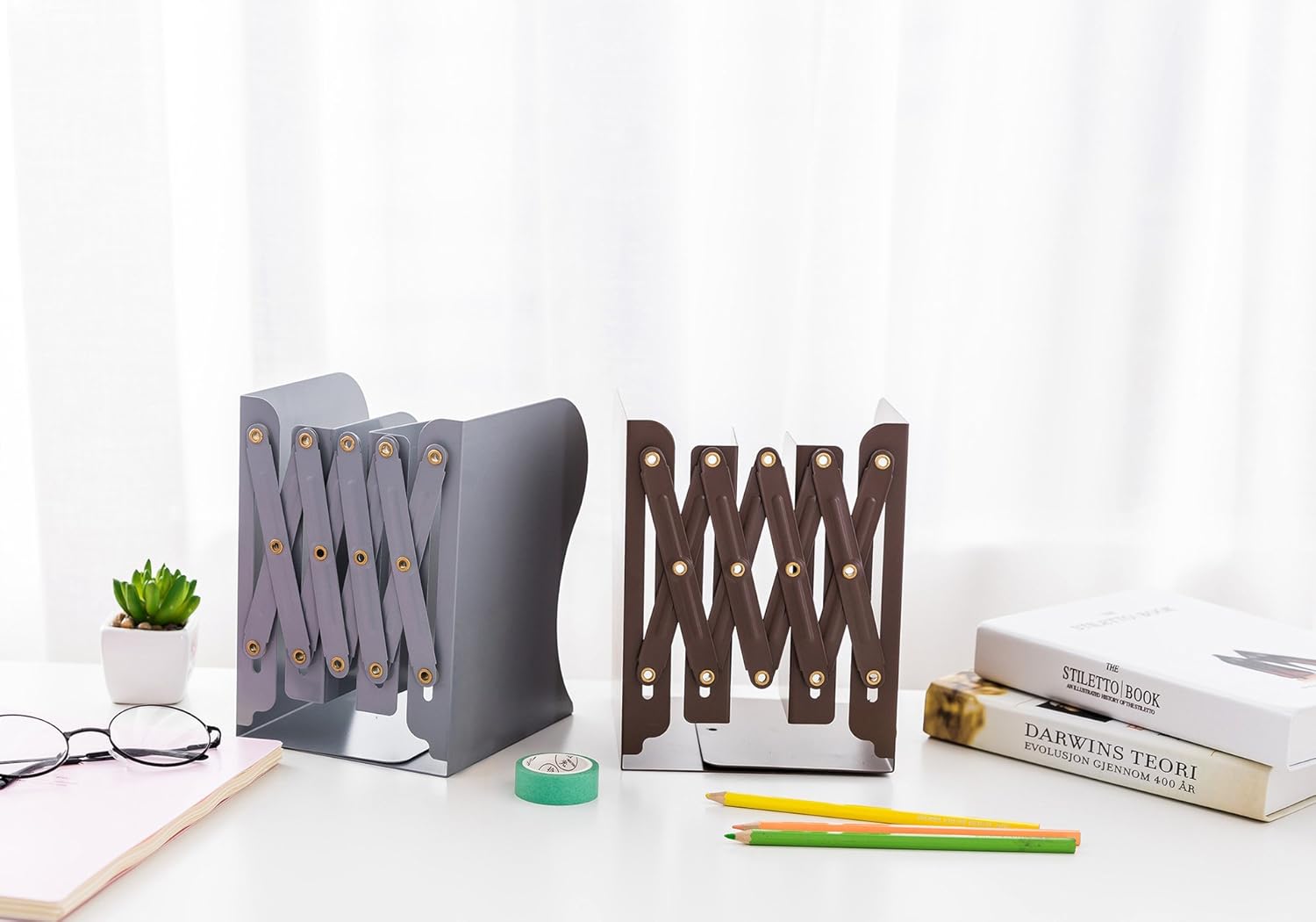 JIARI Adjustable Metal Bookends Brown