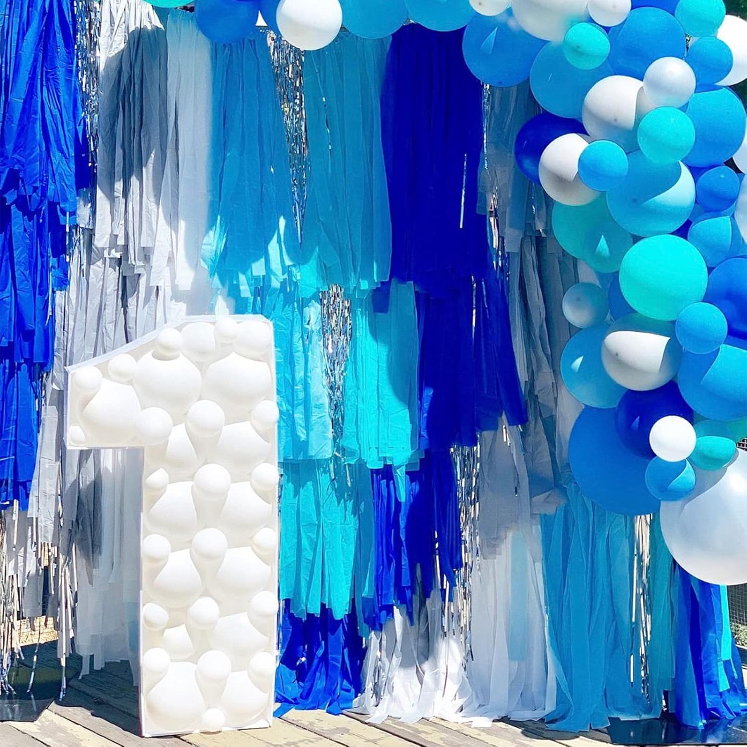 PartyWoo Crepe Paper Streamers 4 Rolls Blue 82ft