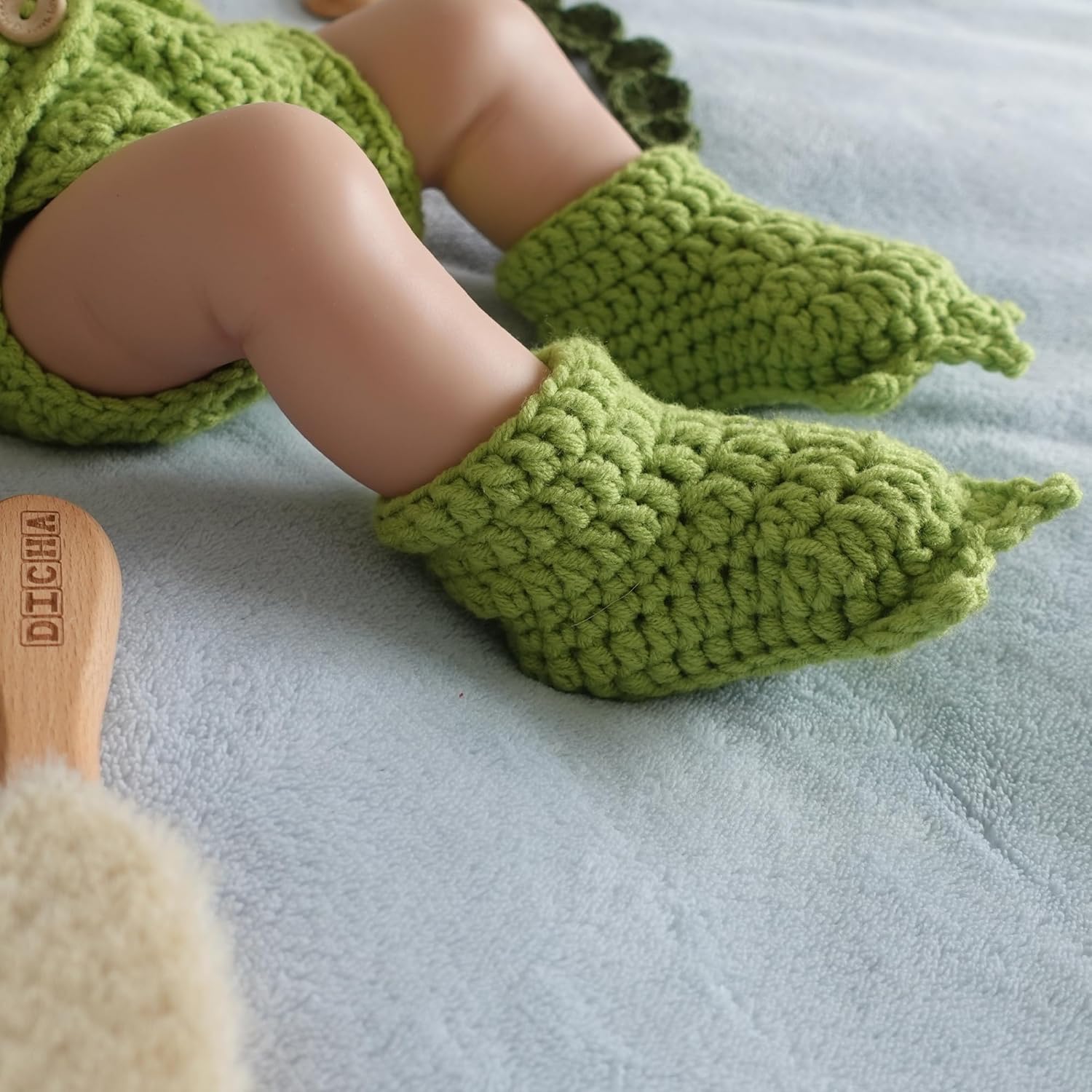 DICHA Handmade Crochet Baby Yoda Costume 4-Piece Set